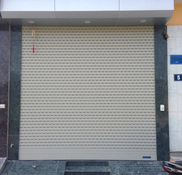 Cửa cuốn bị kẹt Nguyên nhân, cách sử lý- phòng chánh