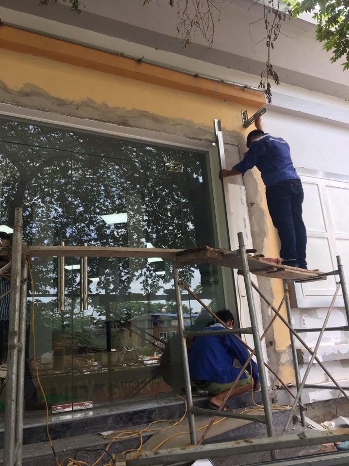Lắp đặt cửa cuốn tại Cổ Nhuế, Bắc từ Liêm, Hà nội