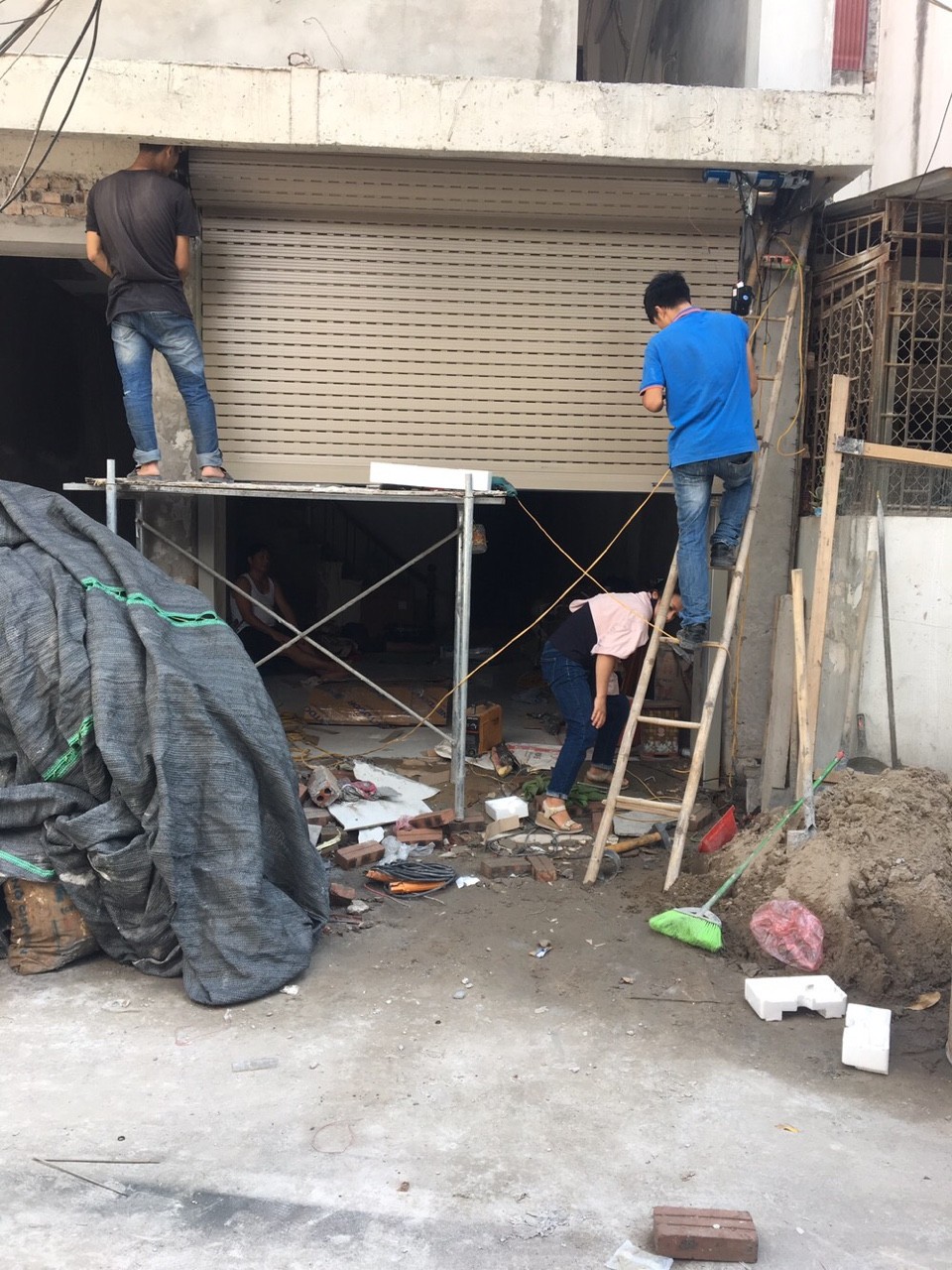 Lắp đặt cửa cuốn tại tứ hiệp, Ngọc Hồi, Thanh trì, Hà nội