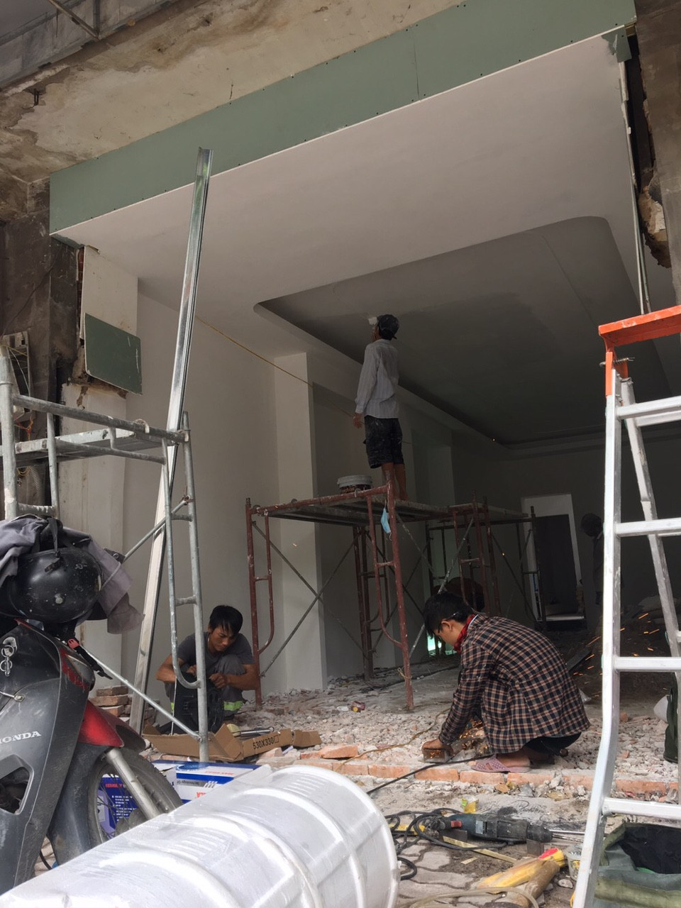 Mua cửa cuốn A49 của Austdoor tại Thượng Đình, Thanh Xuân, Hà nội